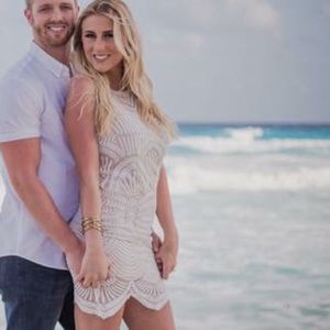 Cream laced form fitting midi dress